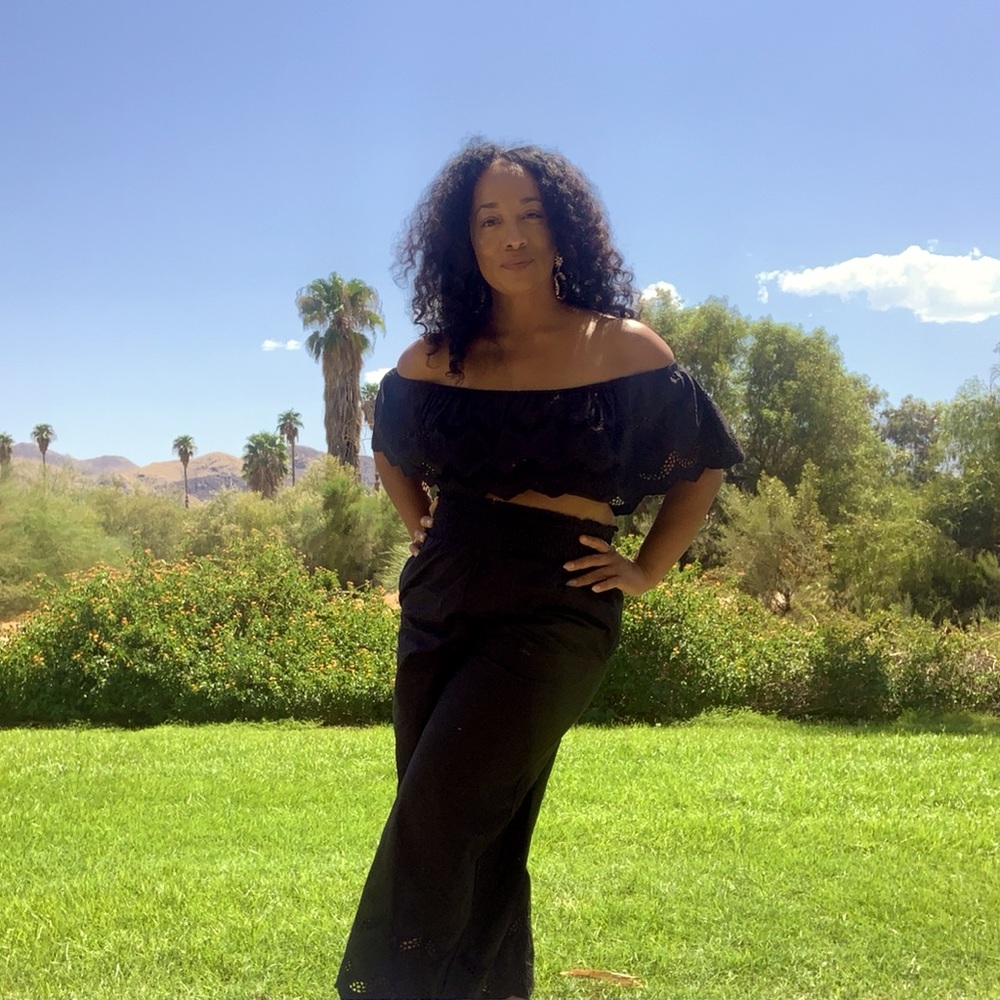 Meet your Posher, Nefertiti